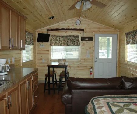 Lincoln / Woodstock KOA Holiday