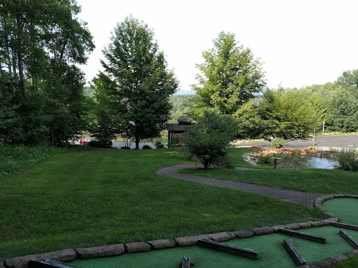 Sugar Ridge RV Village-Campground Picture 8