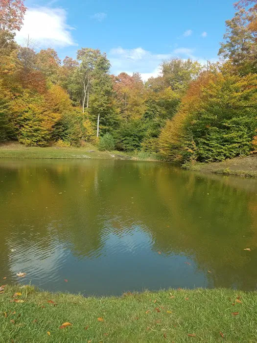 Sugar Ridge RV Village-Campground Picture 4