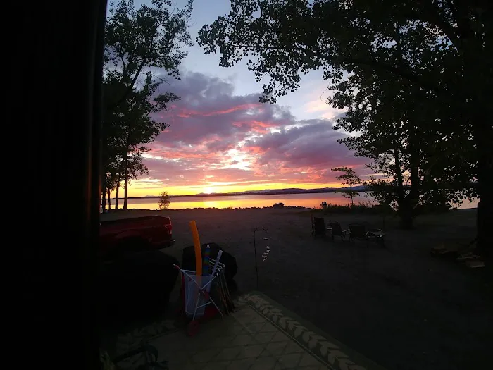 Bulwagga Bay Campground & Beach Picture 6
