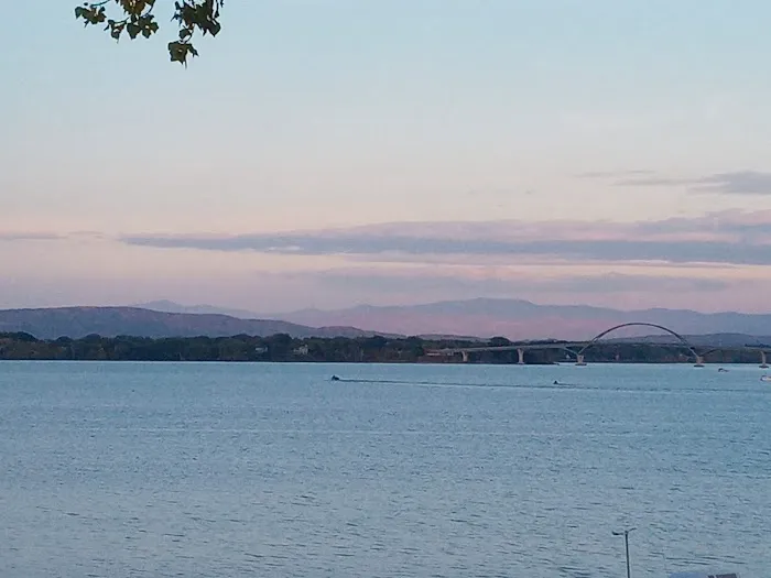 Bulwagga Bay Campground & Beach Picture 5