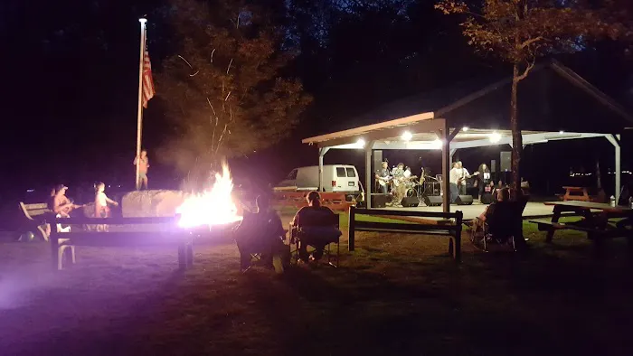 Waters Edge Family Campground Picture 1