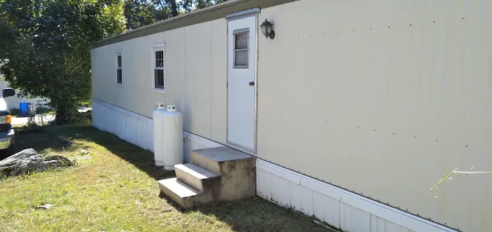 Tilting Rock Mobile Home Community Picture 1