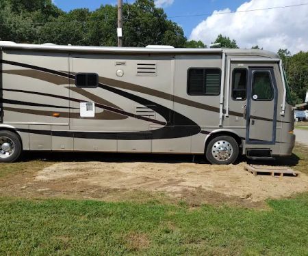 Holiday Acres Camp Grounds