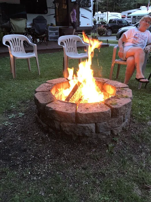 Alpine Valley RV Park & Campground Picture 10