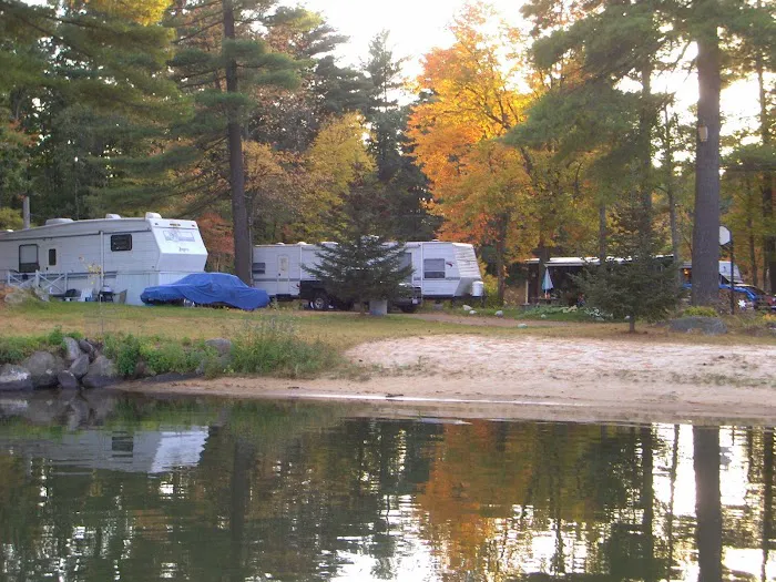 Berry's Grove Campground Picture 3