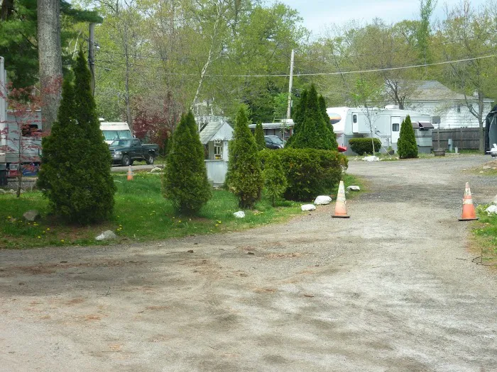 Berry's Grove Campground Picture 8