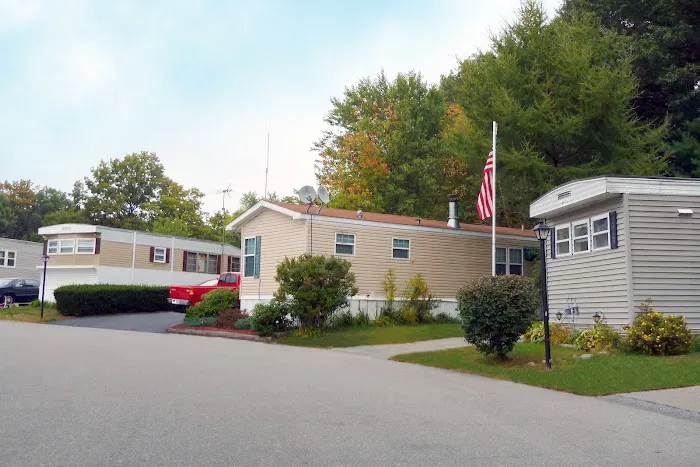 Chelmsford Commons Manufactured Home Community Picture 4