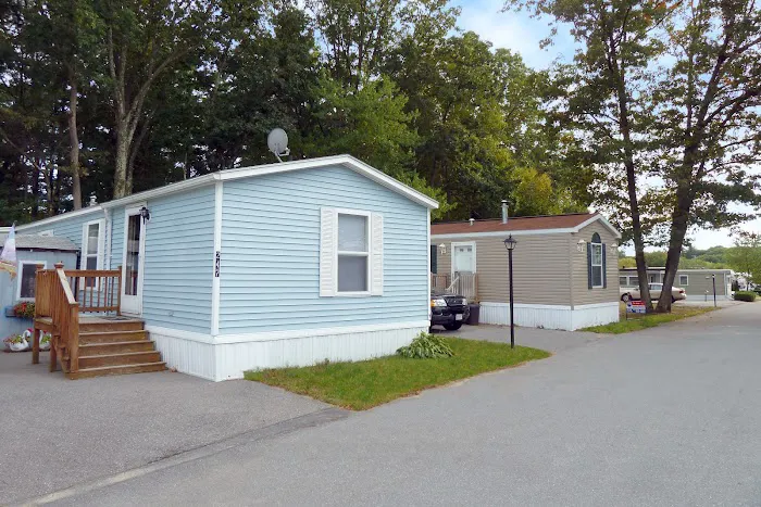 Chelmsford Commons Manufactured Home Community Picture 10