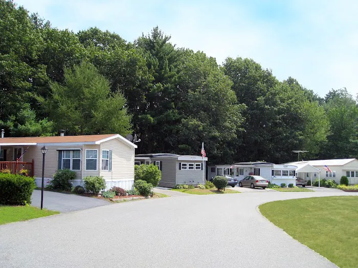 Chelmsford Commons Manufactured Home Community Picture 2