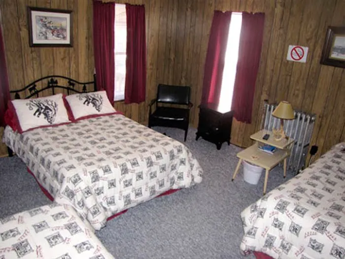Charlie's Inn Junction Campground Picture 9