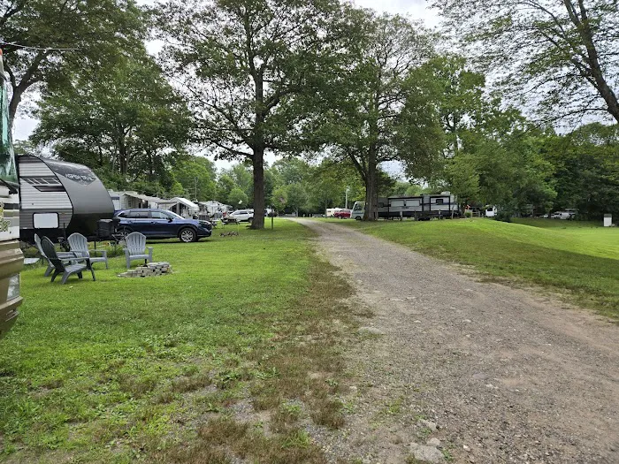 Nelson's Family Campground Picture 9