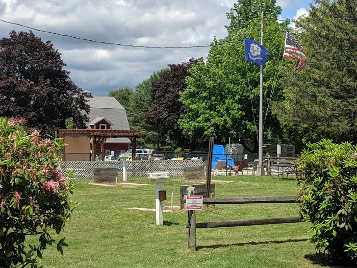 Wolf's Den Family Campground Picture 3
