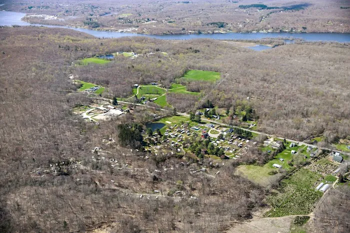 Wolf's Den Family Campground Picture 6