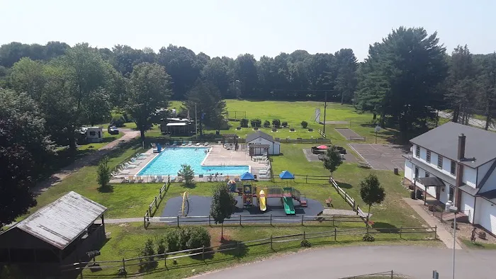Wolf's Den Family Campground Picture 9