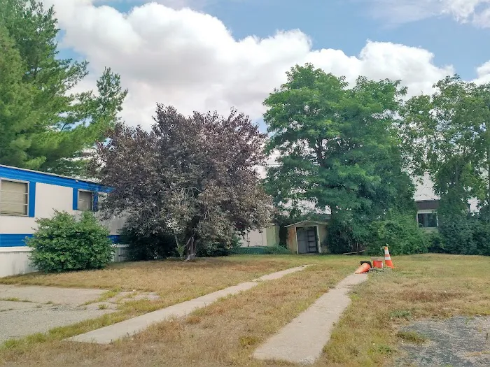 Gansett Mobile Home Park Picture 3