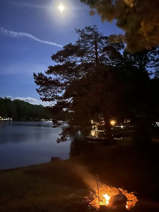 Waters Edge Family Campground Picture 1