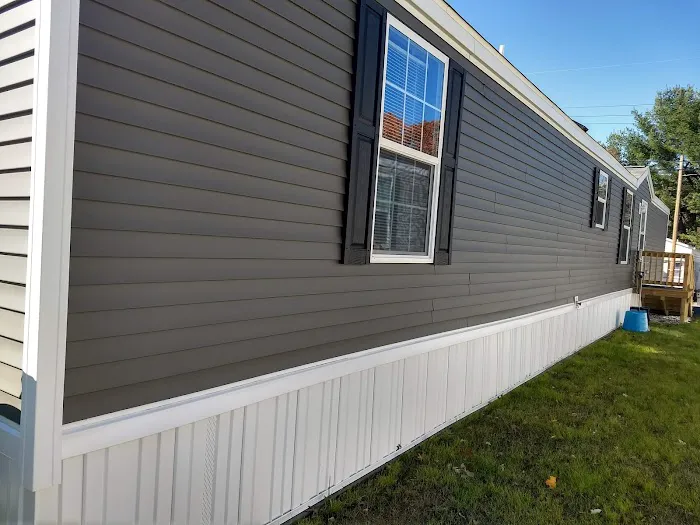 Lakeside Mobile Home Court Picture 2