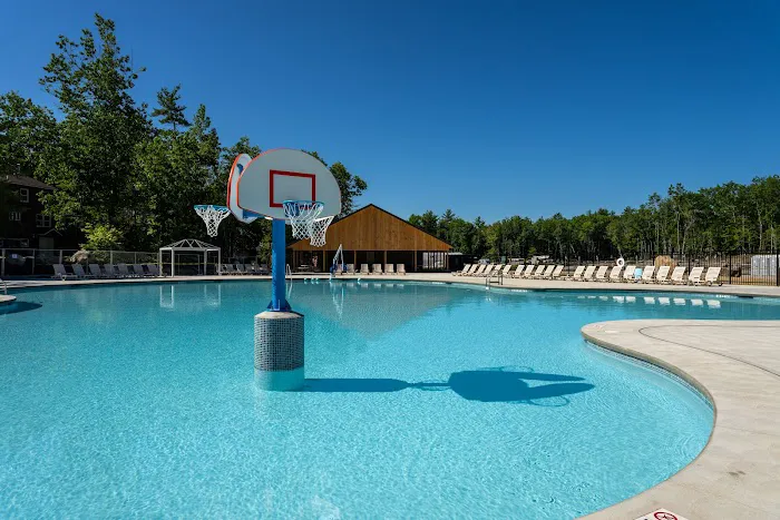 Yogi Bear's Jellystone Park Camp-Resort: Lakes Region in Milton, NH Picture 9