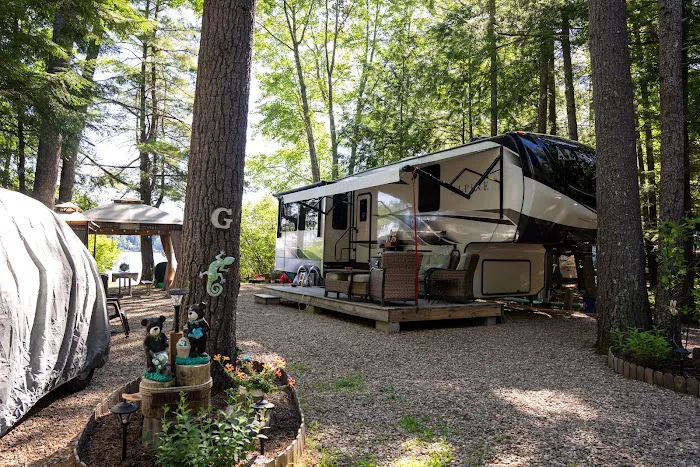 Yogi Bear's Jellystone Park Camp-Resort: Lakes Region in Milton, NH Picture 7