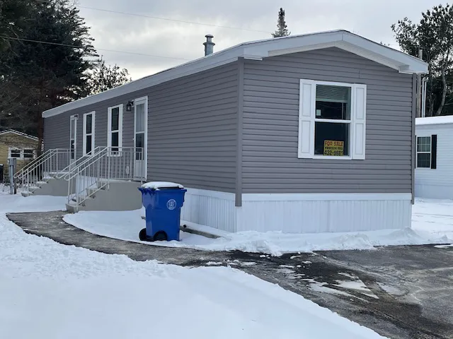 Whispering Pines Mobile Home Village & Sales Picture 6