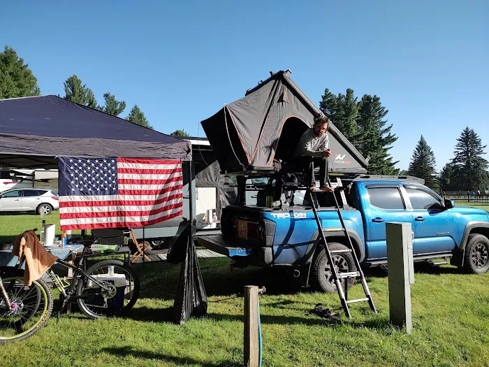 Base Camp RV Park and Campground Picture 3