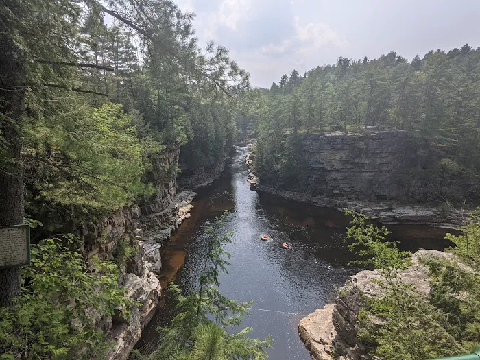 IROQUOIS Campground & R.V. Park Picture 3