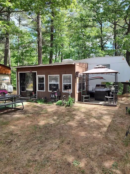 Twin Ponds Resort Campsite Picture 2