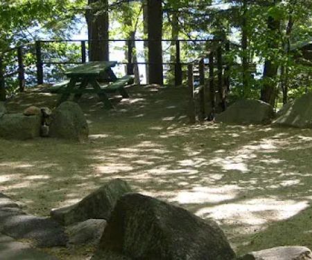 Bunganut Lake Camping Area