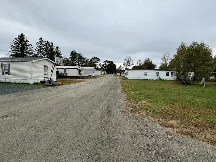 Lancaster Estates Mobile Home Park Picture 2