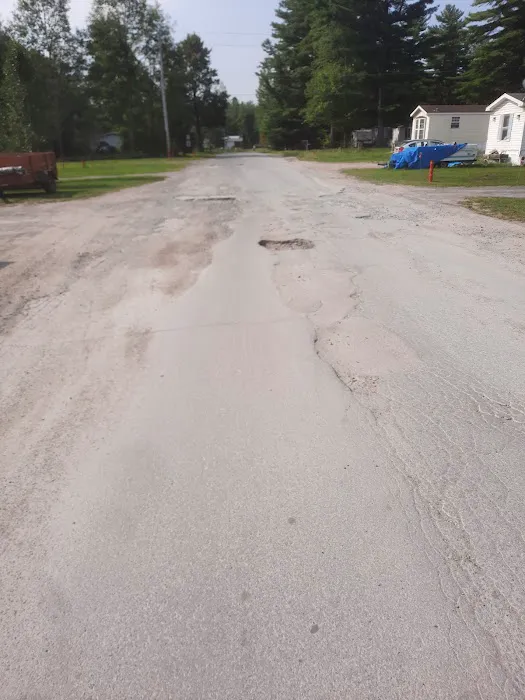 Abenaki Mobile Home Park Picture 9