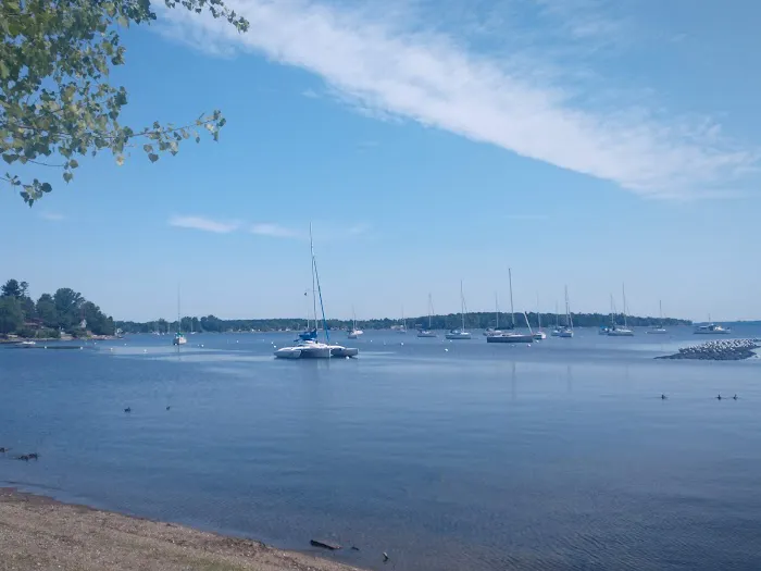 Monty's Bay Campsites Picture 9