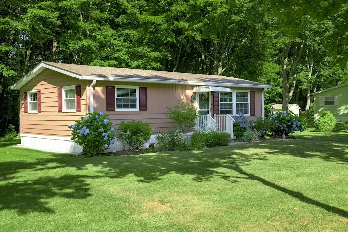 Yankee Village Picture 2