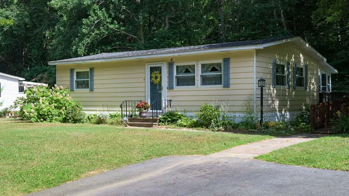 New England Village Picture 7