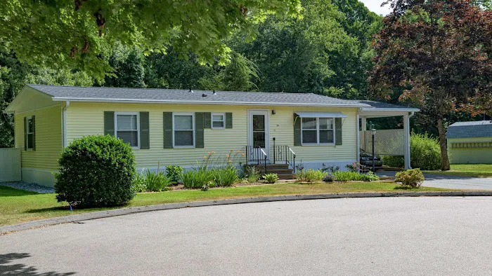 New England Village Picture 3