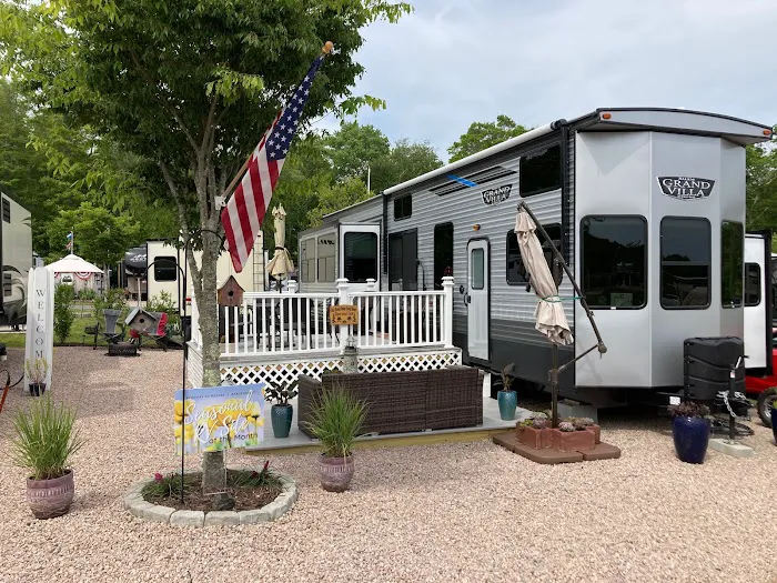 Ashaway RV Resort Picture 10