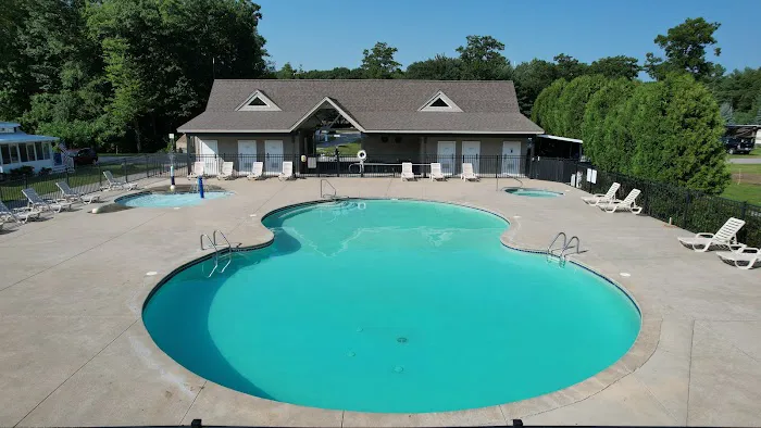 Sea-Vu West Resort RV Park and Campground Picture 6