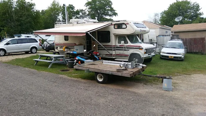 Ne're Beach Family Campground Picture 7