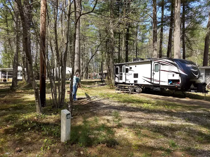 Green Gate Camping Area & Hall Picture 6