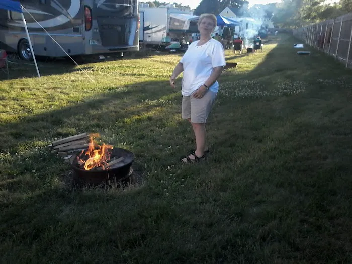 Duval's RV Park Picture 4
