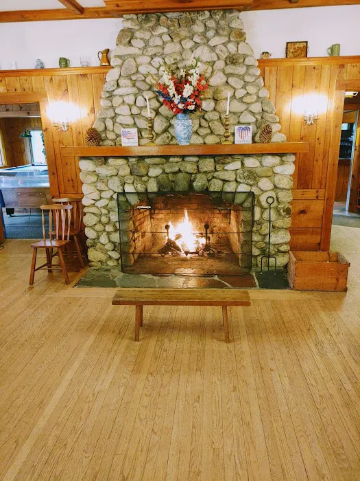 Pinewood Lodge Campground and Function Hall Picture 8