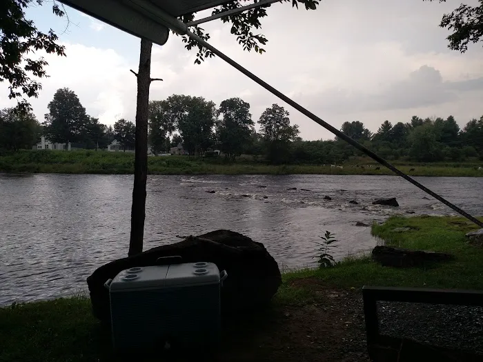 Jelly Beans Riverside Campground Picture 10