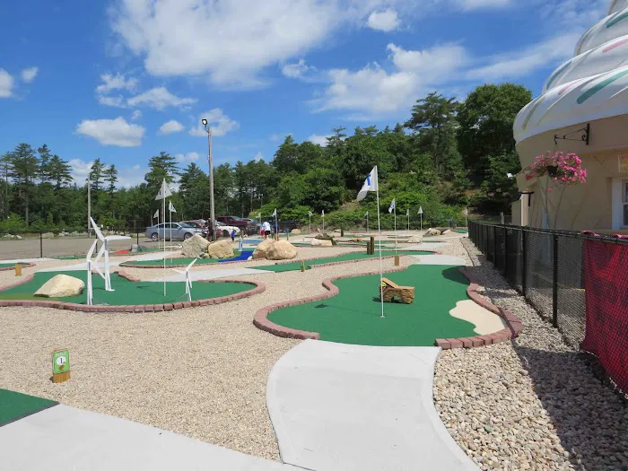 Yogi Bear's Jellystone Park Camp-Resort: Cranberry Acres in Carver, MA Picture 10