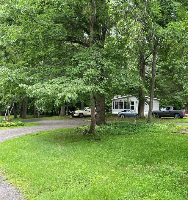 White Birch Mobile Home Village Picture 8