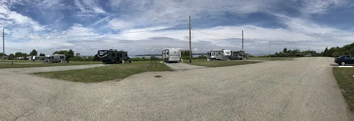 Carr Point Recreation RV Park - US MILITARY INSTALLATION Picture 9