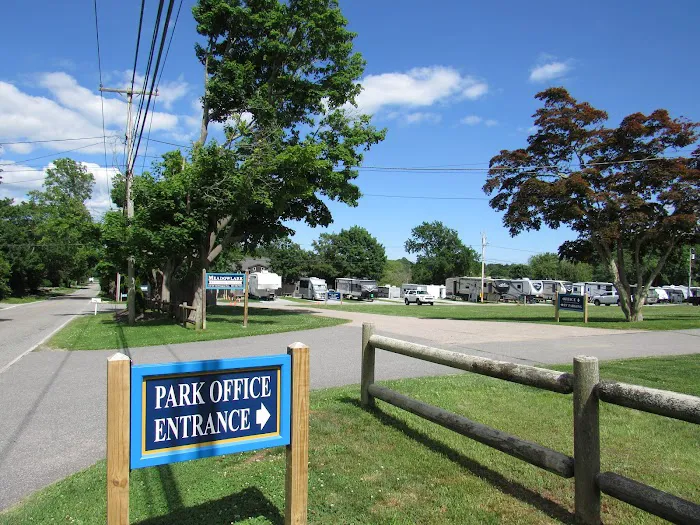 Meadowlark Mobile Home & RV Park Picture 6