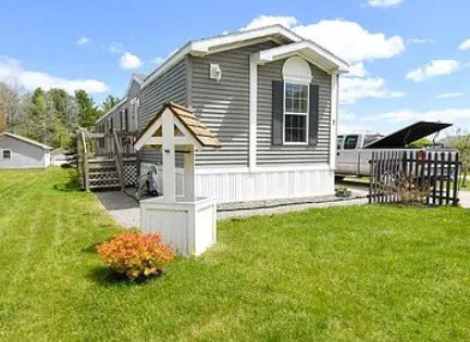 Sabattus Estates Mobile Home Park Picture 3