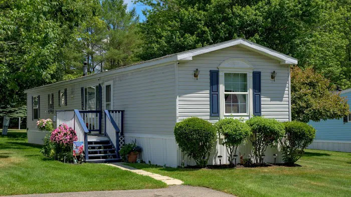 Town & Country Village Picture 7