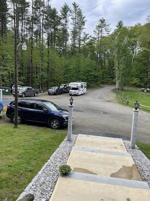 Evergreens Campground & Restaurant Picture 3