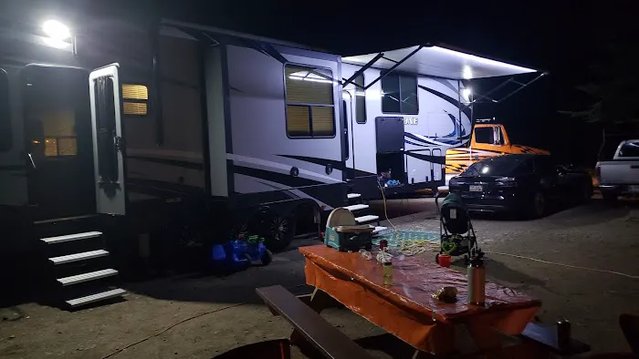 Cathedral Pines Camp Ground Picture 5